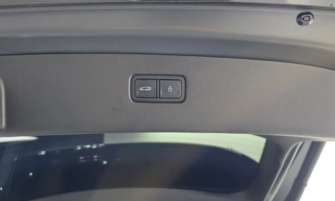 Фото 31 - Genesis GV80