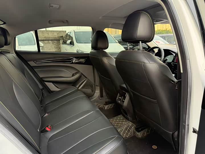 Photo 9 - Roewe i5