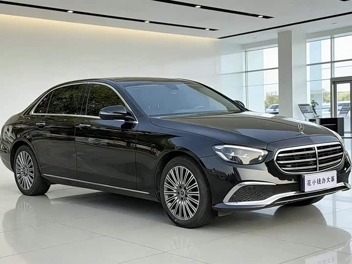 Фото 2 - Mercedes-Benz E-Class