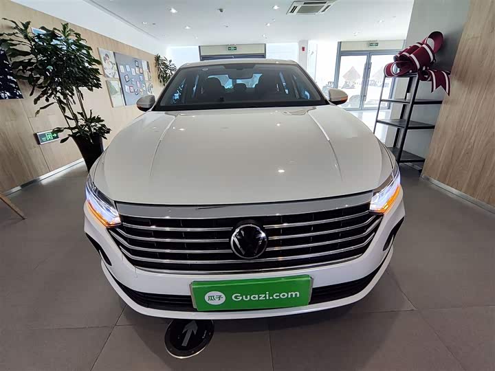 Фото 3 - Volkswagen Lavida