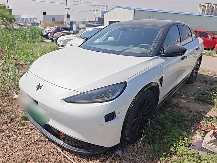 BAIC Arcfox Alpha S