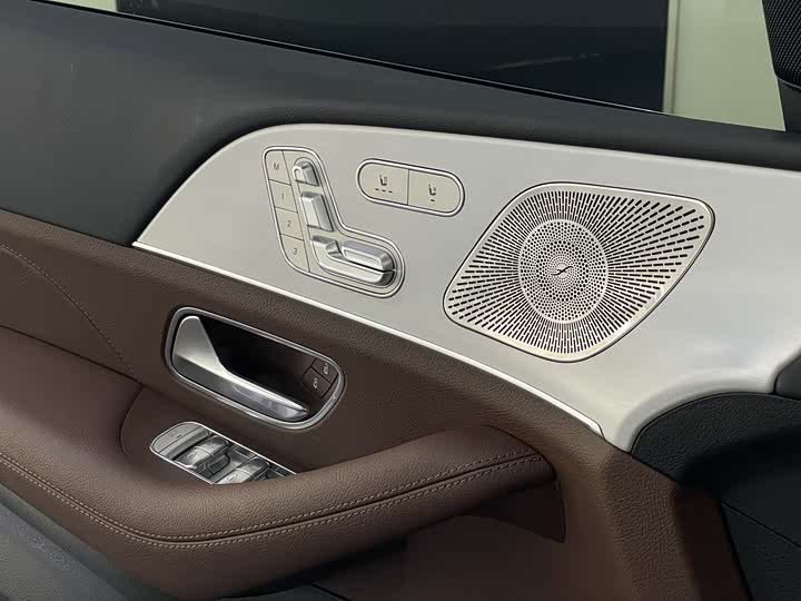 Mercedes-Benz GLS-Class 2025 2025款 GLS 450 4MATIC 动感型