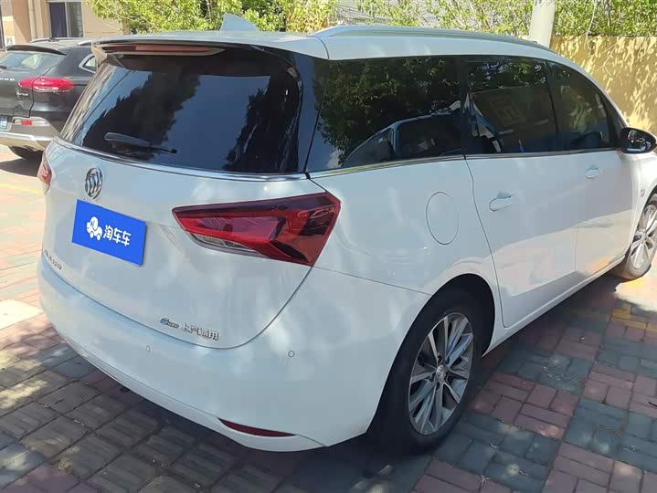 2021 Buick GL6