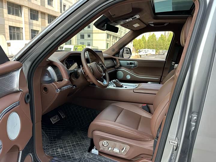 Фото 4 - Tank 700 Hybrid