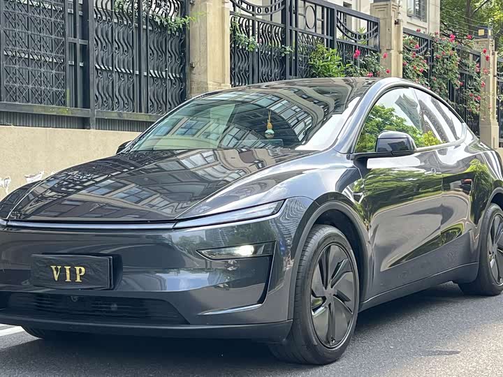 Photo 1 - Tesla Model Y