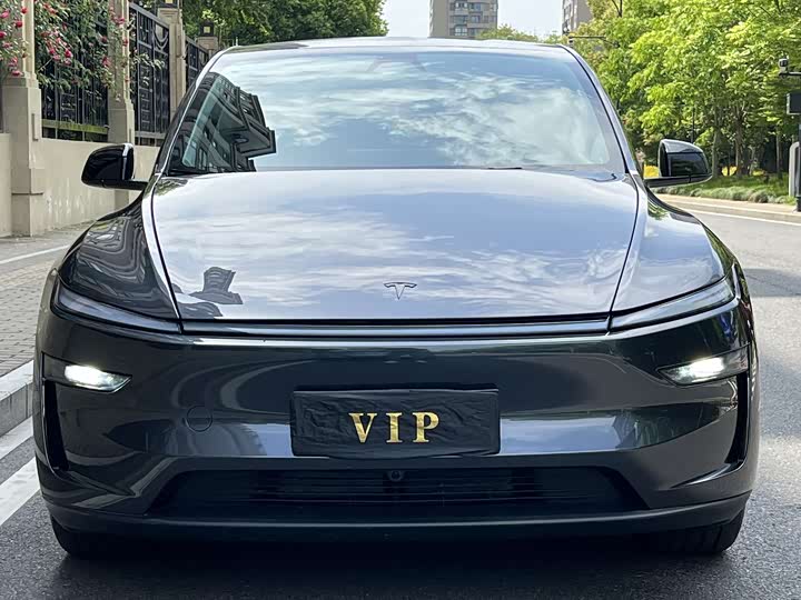 Photo 2 - Tesla Model Y