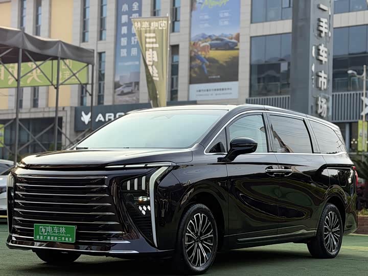 Dongfeng Forthing Xinghai V9