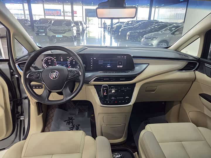 Фото 4 - Buick GL8 ES