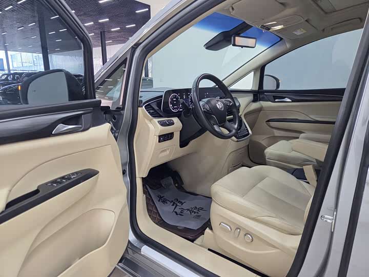 Фото 5 - Buick GL8 ES