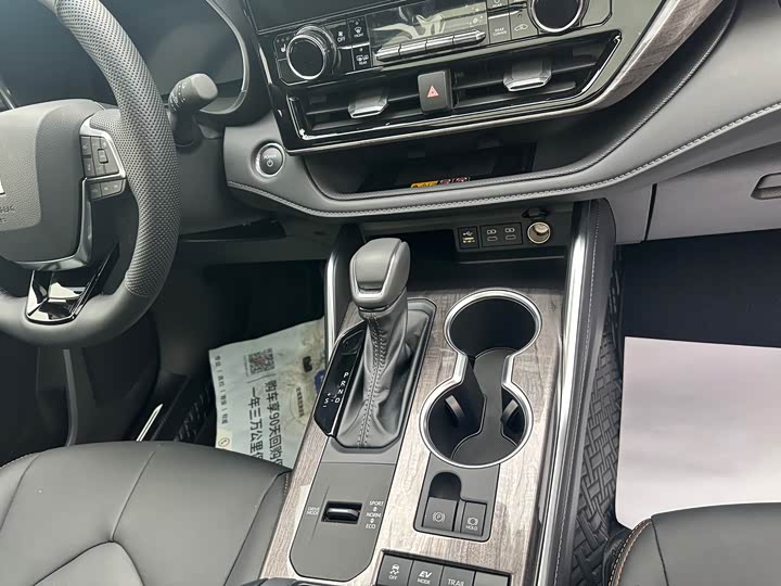 Toyota Crown Kluger 2024 2024款 2.5L HEV四驱豪华版
