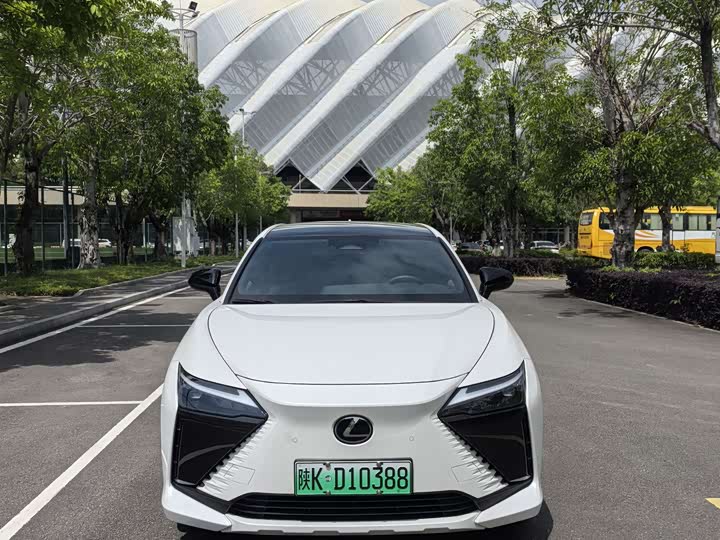 2023 Lexus RZ