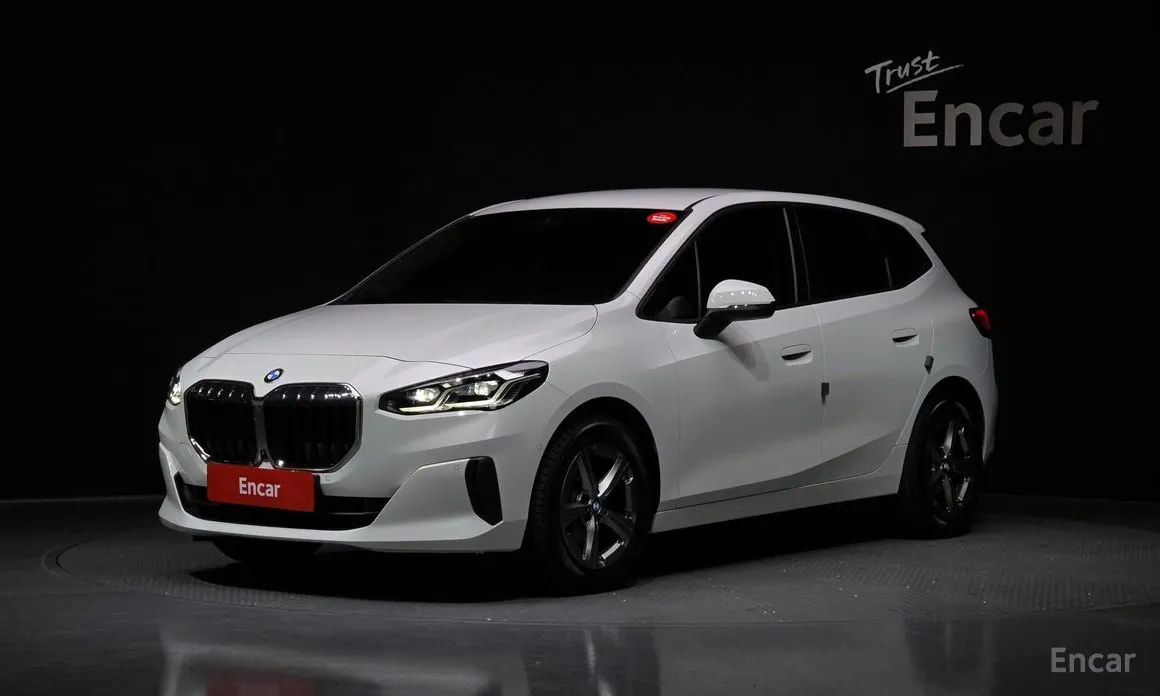 BMW 2 Series 2022 220i Advantage