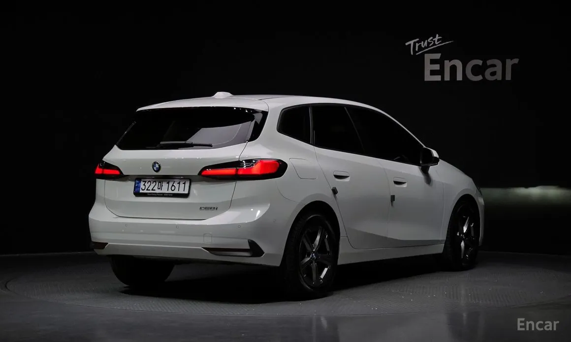 BMW 2 Series 2022 220i Advantage
