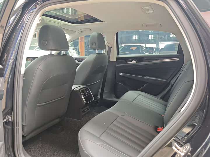 Фото 6 - Volkswagen Passat