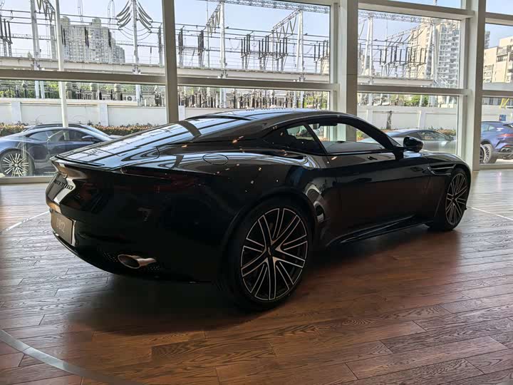 Aston Martin DB12 2025 2025款 4.0T V8 Coupe