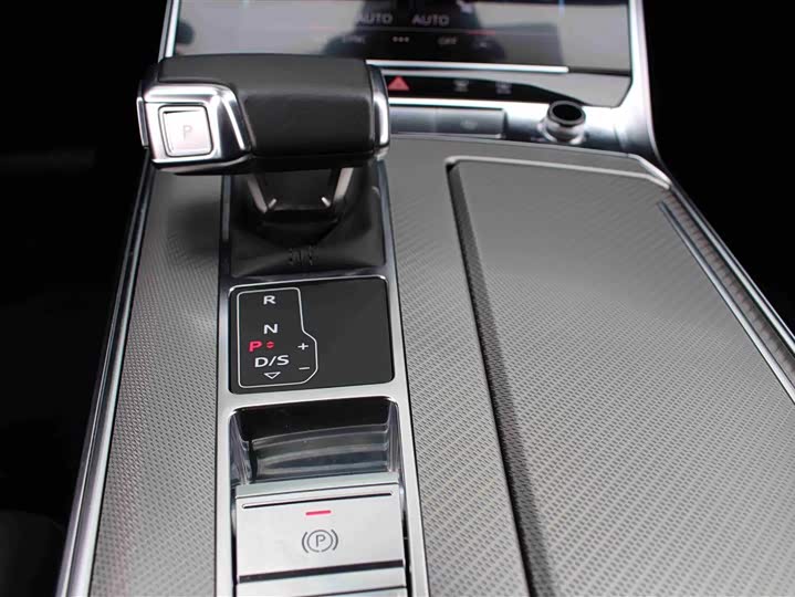 Zdjęcie 9 - Audi A6L
