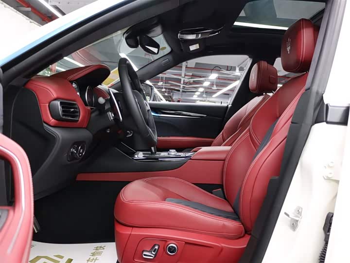 Maserati Levante 2024 2024款 2.0T GT Ultima