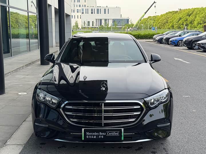 Zdjęcie 2 - Mercedes-Benz E-Class Hybrid