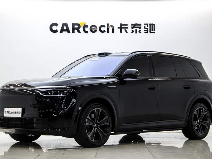 Aito M8 2025 2025款 增程 Ultra版 53.4kWh 5座版 (192线激光雷达）