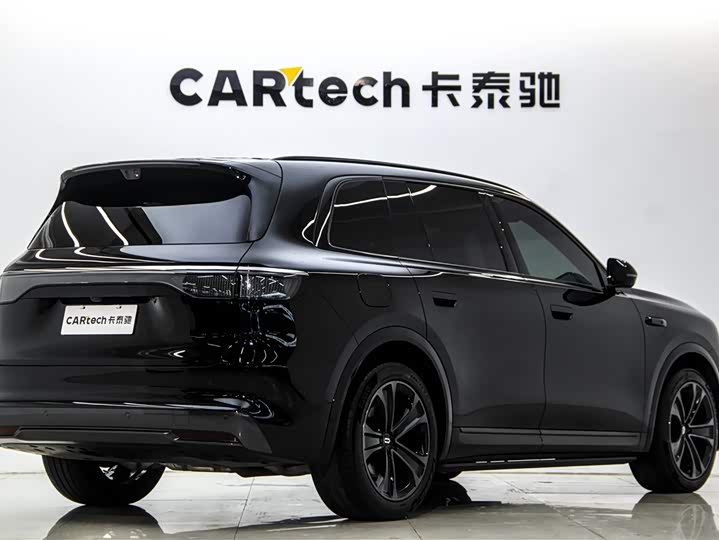 Aito M8 2025 2025款 增程 Ultra版 53.4kWh 5座版 (192线激光雷达）