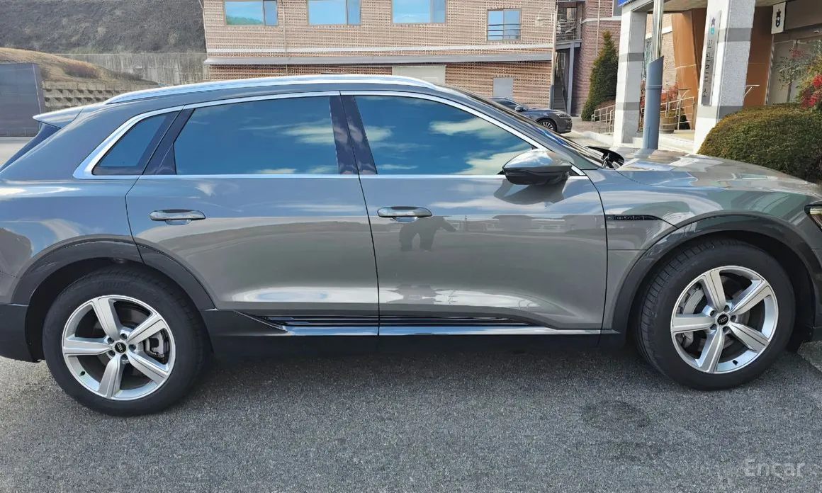 Audi Q8 e-tron 2024 50 Quattro
