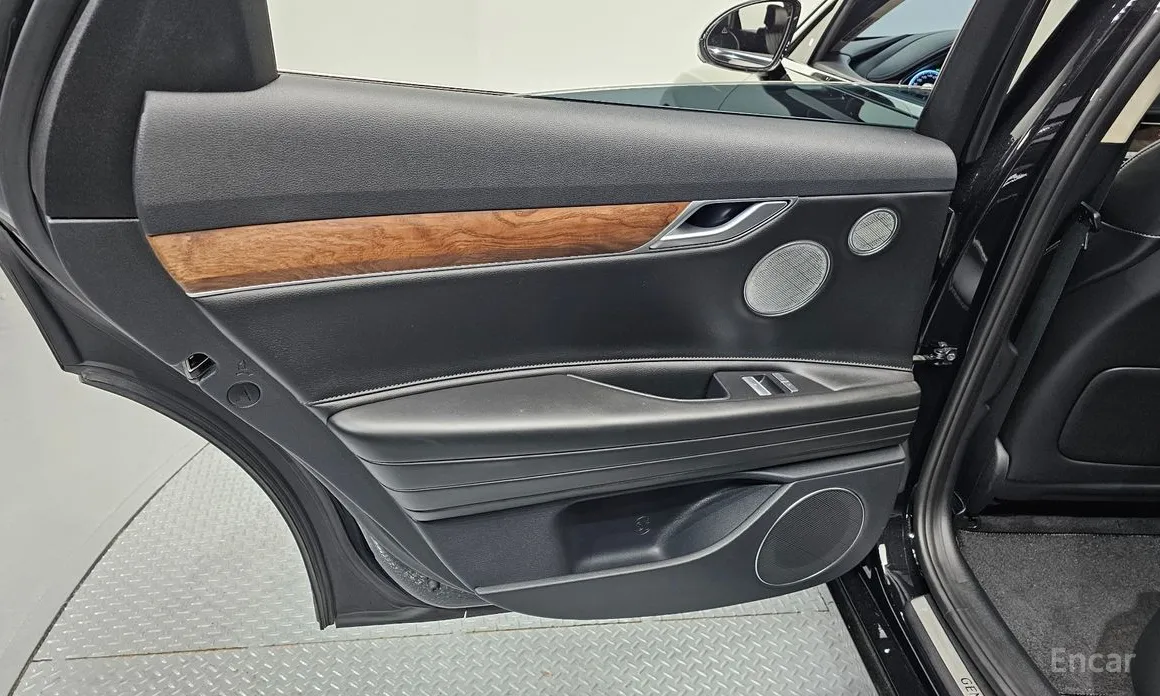 Genesis G80 2021 e-AWD
