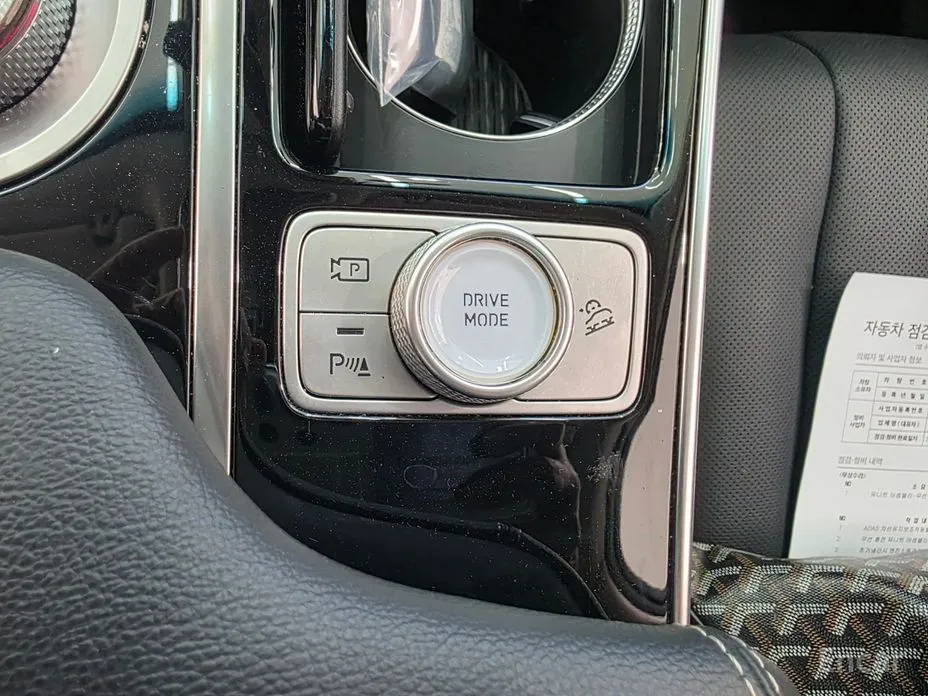 Фото 17 - Genesis GV80