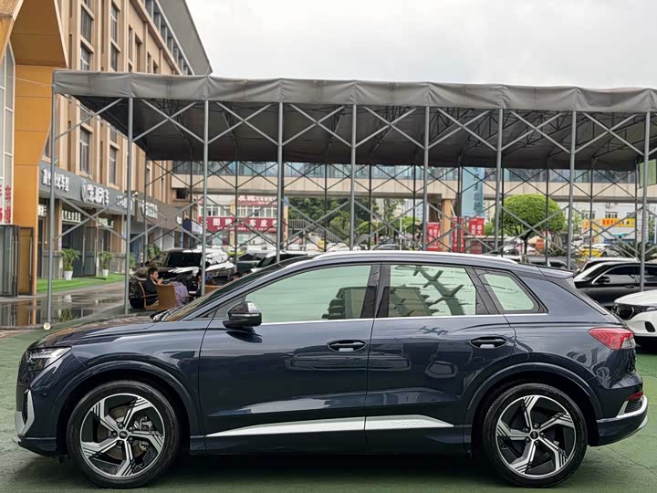2024 Audi Q4 e-tron