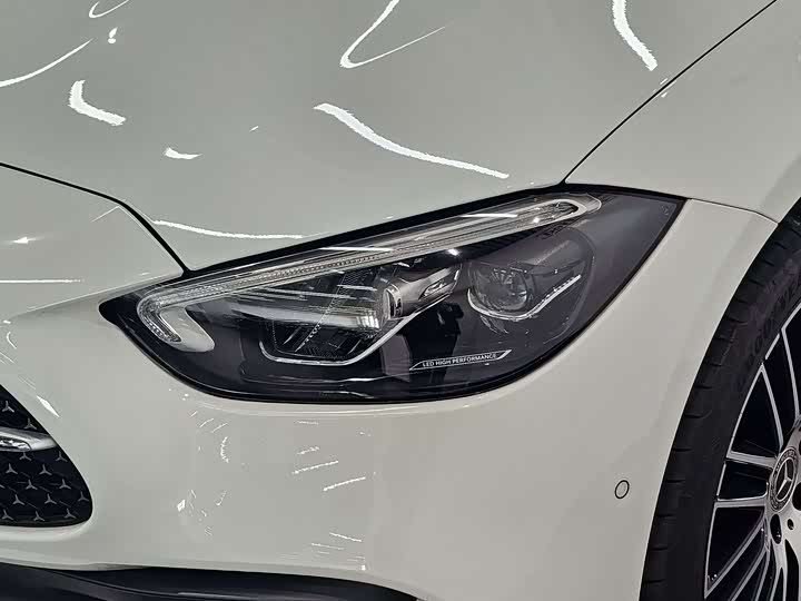 Photo 5 - Mercedes-Benz C-Class