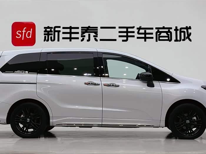 Фото 3 - Honda Odyssey