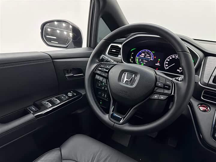 Фото 9 - Honda Odyssey