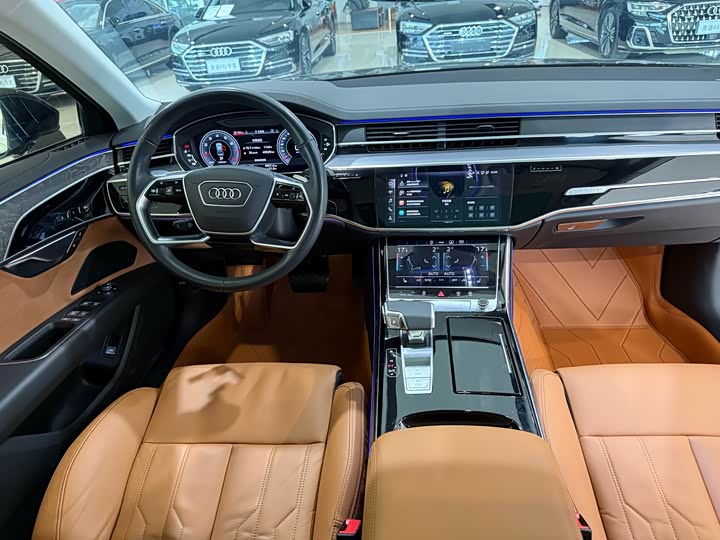 Фото 5 - Audi A8
