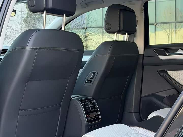 Фото 9 - Volkswagen Magotan