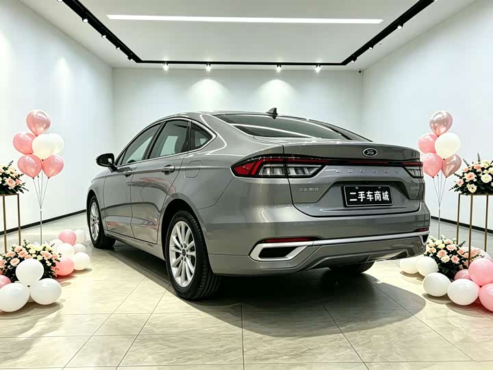 Ford Mondeo 2025 2025款 2.0T EcoBoost 豪华型