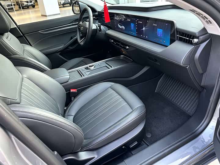 Ford Mondeo 2025 2025款 2.0T EcoBoost 豪华型