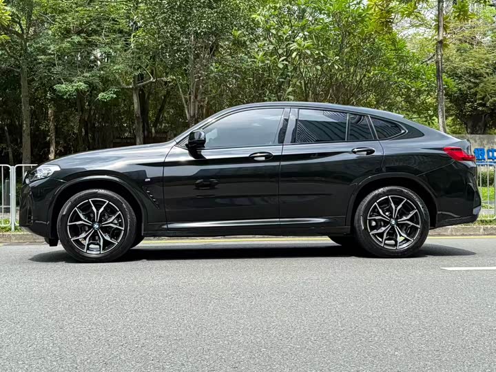 BMW X4 2022 2022款 xDrive 25i M运动套装