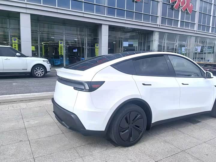 Tesla Model Y 2026 2026款 后轮驱动版