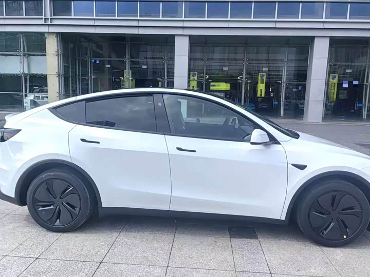 Tesla Model Y 2026 2026款 后轮驱动版