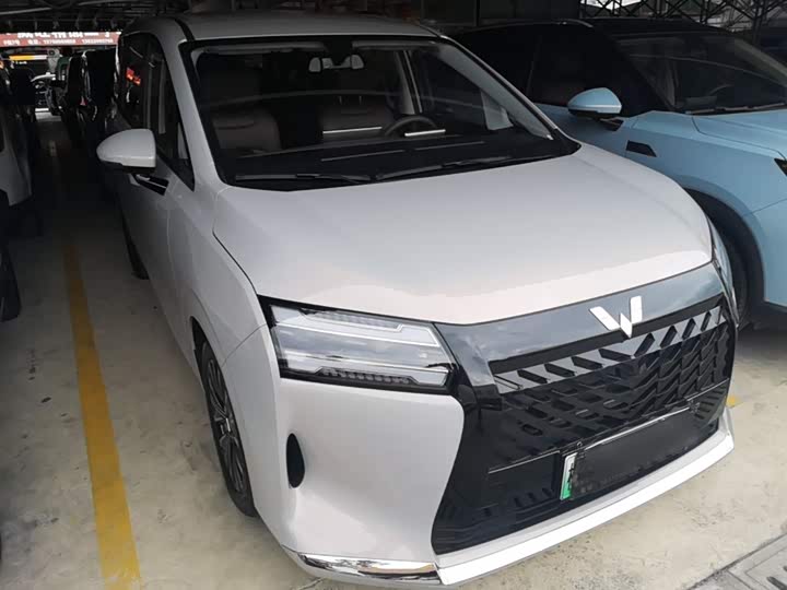 2025 Wuling Starlight 730 Hybrid/EV