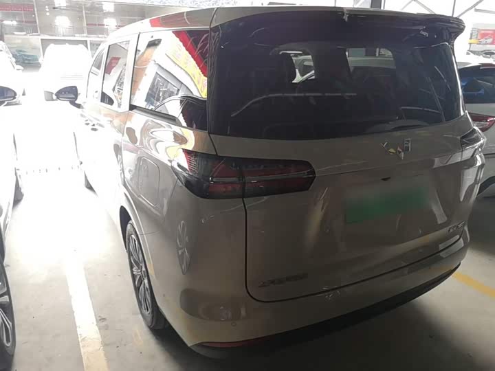 2025 Wuling Starlight 730 Hybrid/EV