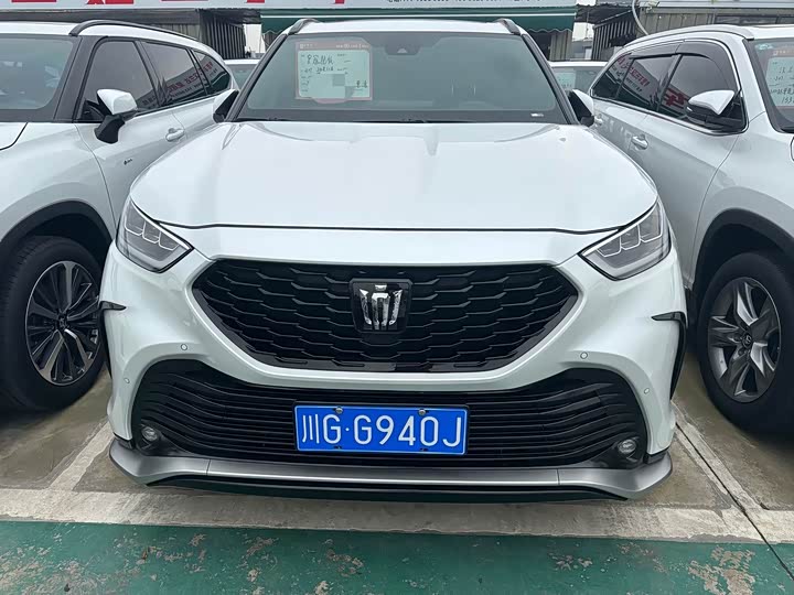 Фото 2 - Toyota Crown Kluger