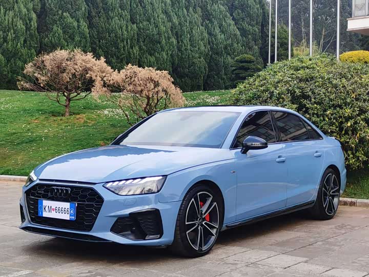 Фото 1 - Audi A4L