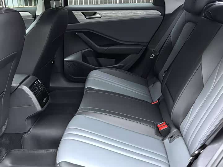 Volkswagen Sagitar L 2026 2026款 改款 3000万辆甄选款 300TSI DSG 超越版