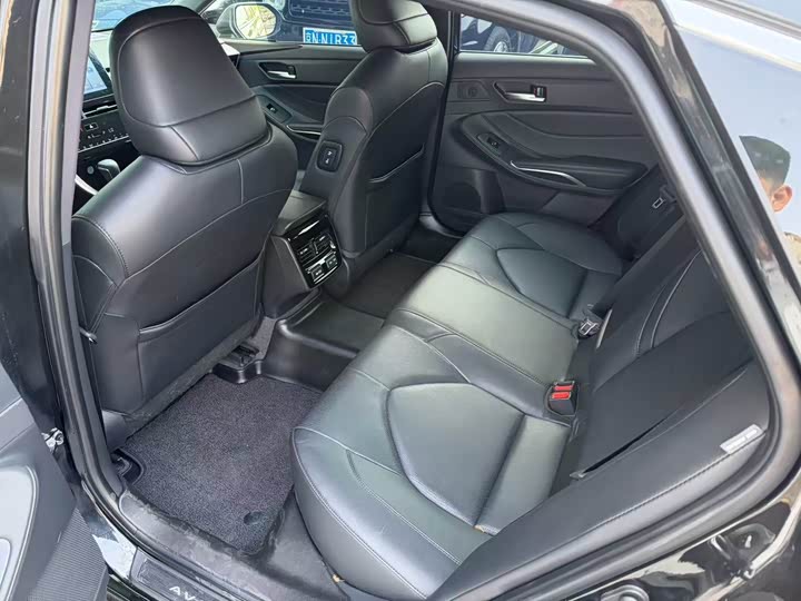 Фото 5 - Toyota Avalon
