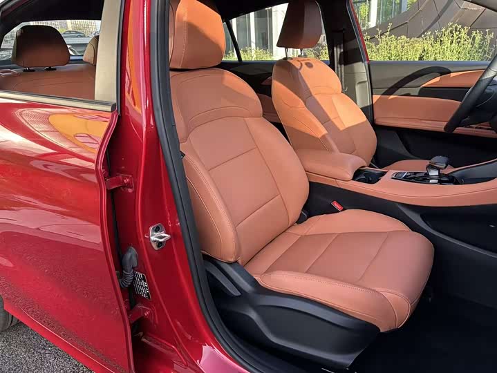 MG Motor 5 2025 2025款 300TGI 全球旗舰版