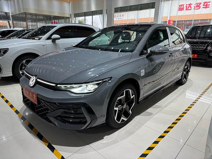 2025 Volkswagen Golf
