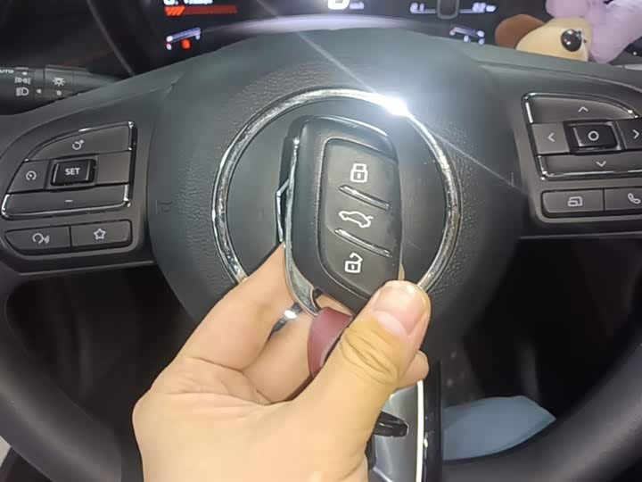 MG Motor 5 2025 2025款 300TGI 全球旗舰版