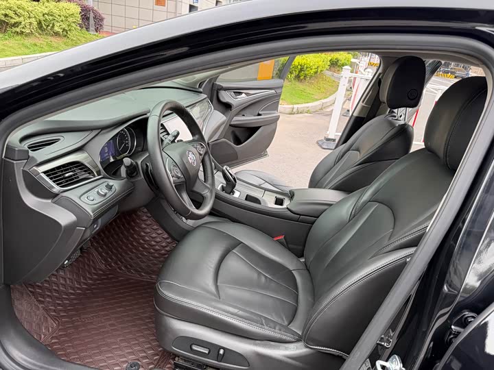 Photo 8 - Buick LaCrosse