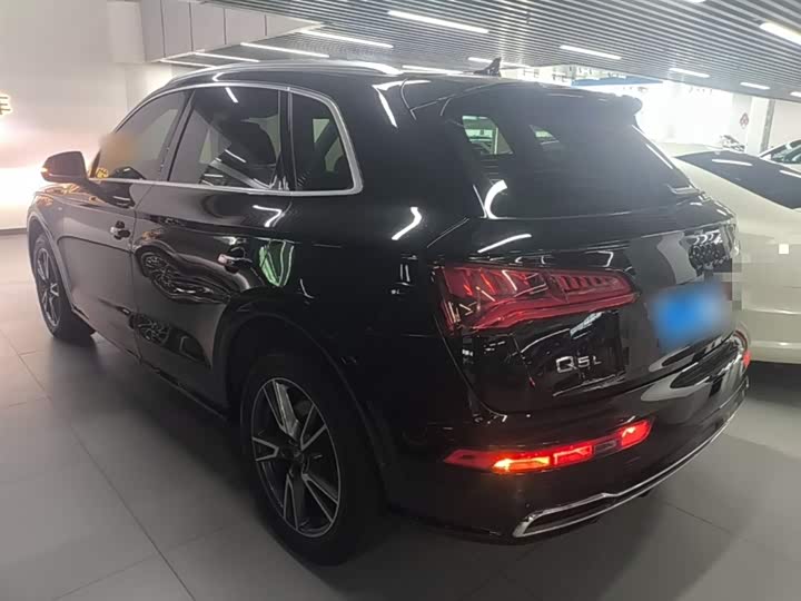 Audi Q5L 2020 2020款 改款 40 TFSI 荣享时尚型