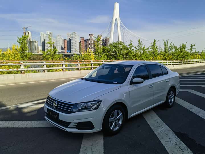 Фото 1 - Volkswagen Lavida